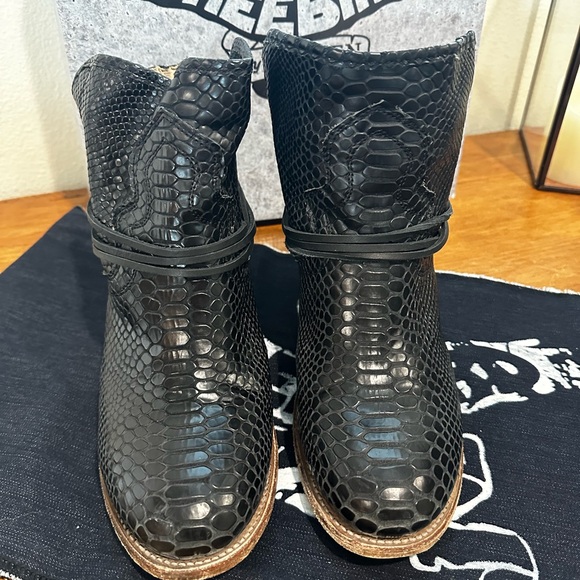 Freebird Black Snake Boots - Picture 6 of 7